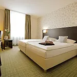 Western President 4*