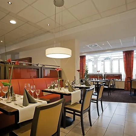 Western President 4*