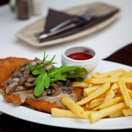 Western President Hotel 4*