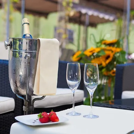 Western President Hotel